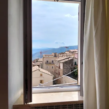 Lägenhet Il Gufo Impavido Villa Santa Lucia degli Abruzzi